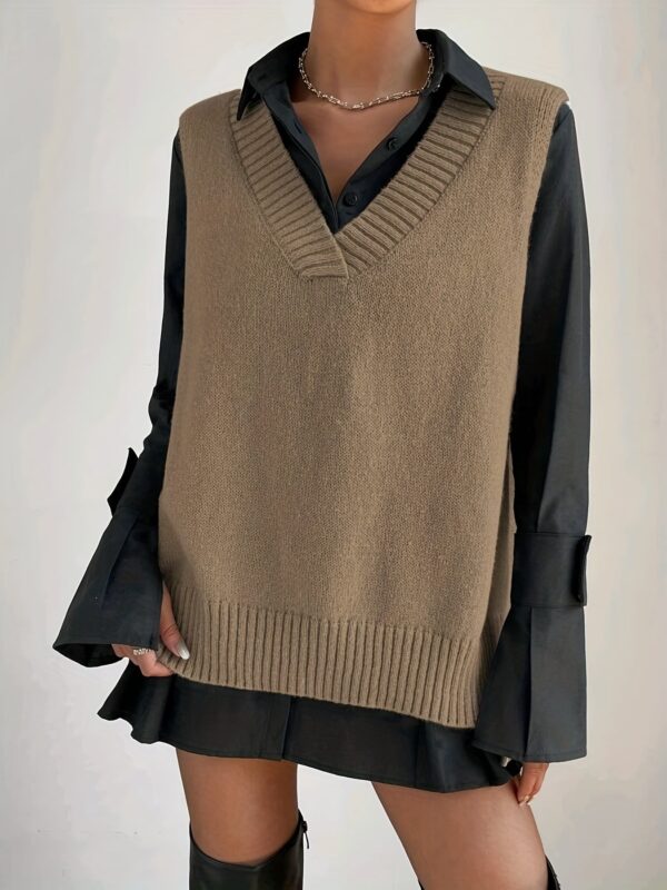 Plus Size Women's Solid V Neck Casual Sweater Vest - Image 2