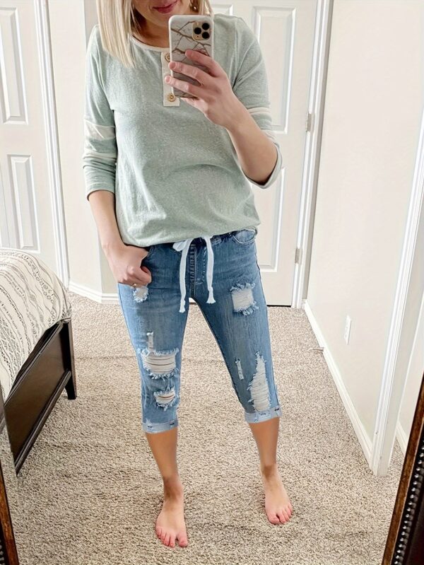 Mid-Calf Beach Distressed Denim Capri Pants - Image 5
