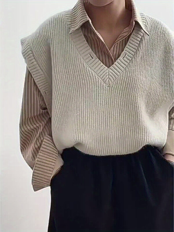 Solid V Neck Knitted Vest - Image 11