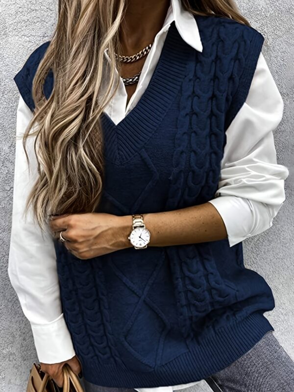 V-Neck Knit Vest: Casual, Comfortable & Chic - Image 3